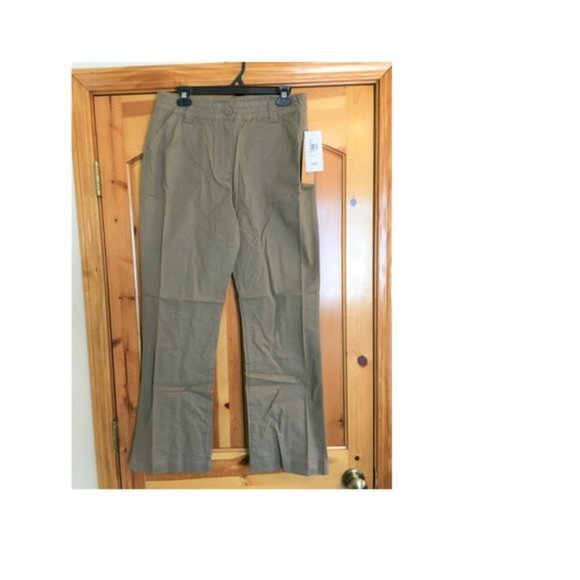 Women's Woolrich Fairwinds Spandex Relaxed Outdoor Pants Size 10 NEW MSRP $59 - Picture 2 of 4
